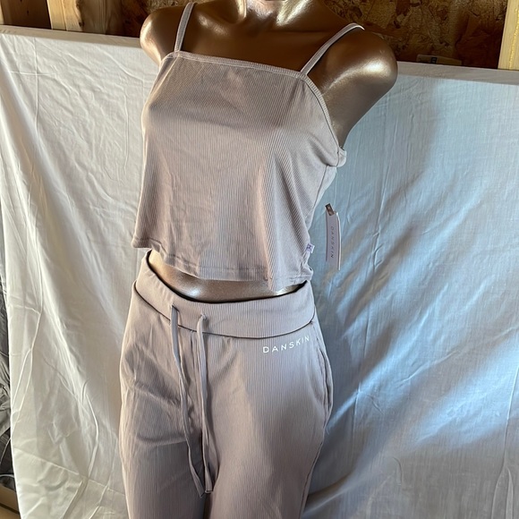 Danskin Other - NWT Danskin Ash Rose Lounge Set